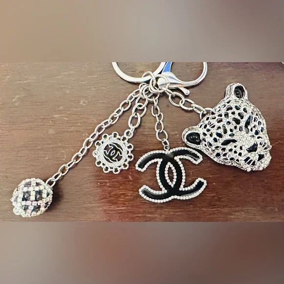 CHANEL (stamped & auth.) silver/blk charm & Panther Keychain/BagCharm. New. - Picture 8 of 11